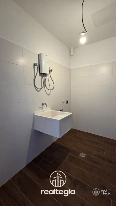 APARTAMENTO EN LIRIOS DE CAYALÁ ZONA 16 - 4