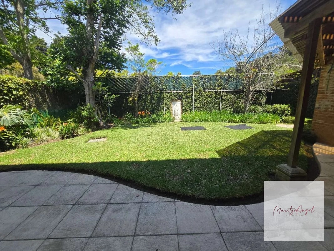 CASA EN VENTA RESIDENCIAL SAN ANTONIO.  CARRETERA A EL SALVADOR - 5