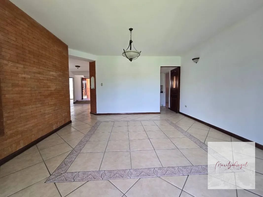 CASA EN VENTA RESIDENCIAL SAN ANTONIO.  CARRETERA A EL SALVADOR — Casa en Alquiler en San Antonio, Carretera a El Salvador, Guatemala, Ciudad — foto 3 de 13