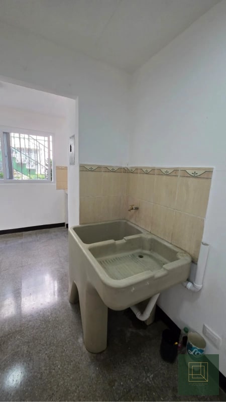 Apartamento con jardin en venta zona 21 - 7