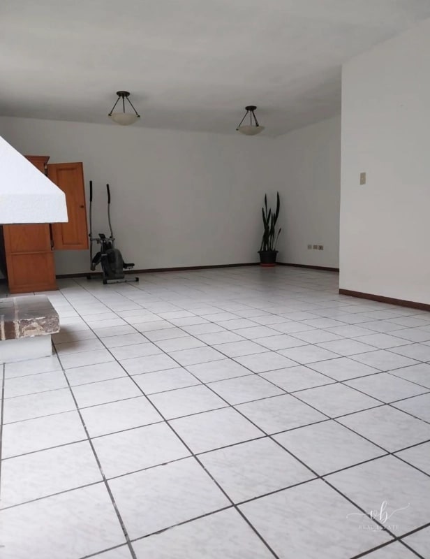 Casa en venta (para inversión) - Los Pinabetes CAES - 4