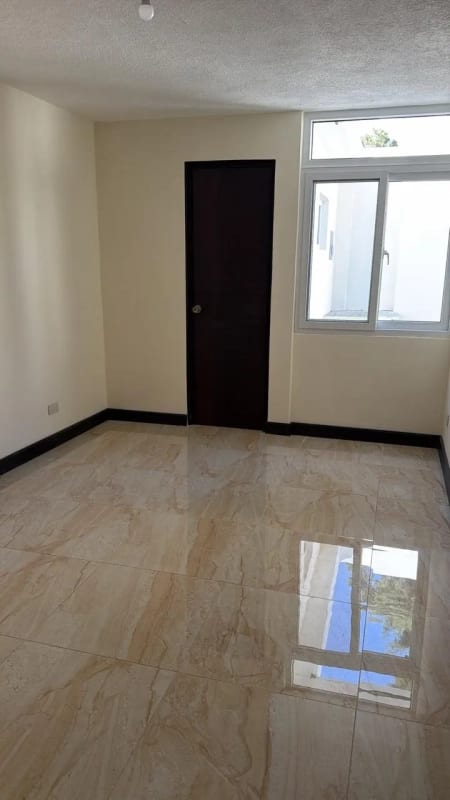 VENTA CASA GRANAI I — Casa en Venta en Granai &amp; Townson, Zona 11, Guatemala, Ciudad — foto 12 de 16