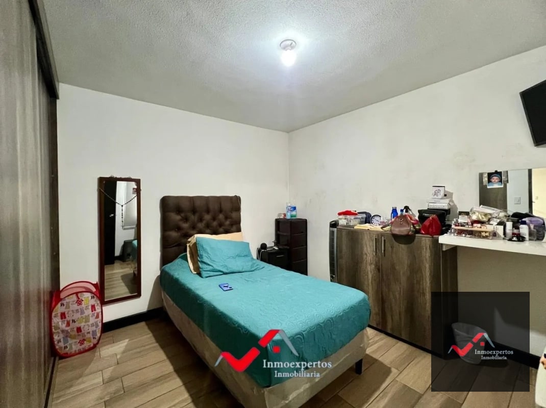 Casa en Venta en Condado San Jacinto, Zona 10 de Mixco - 10