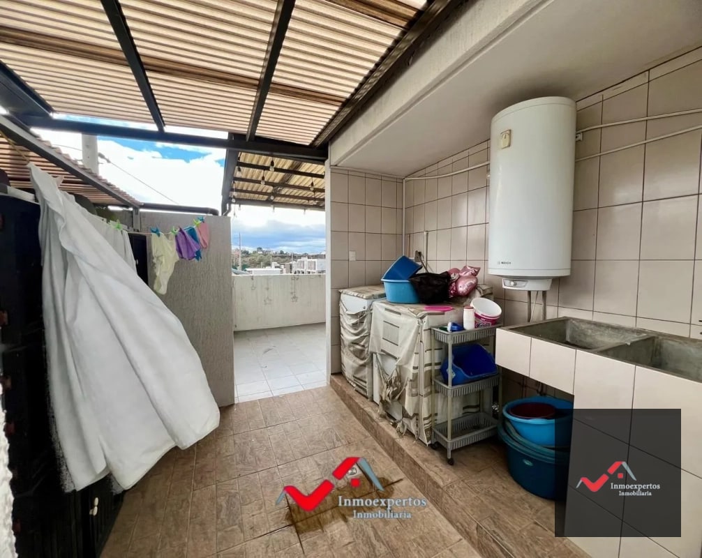 Casa en Venta en Condado San Jacinto, Zona 10 de Mixco - 9