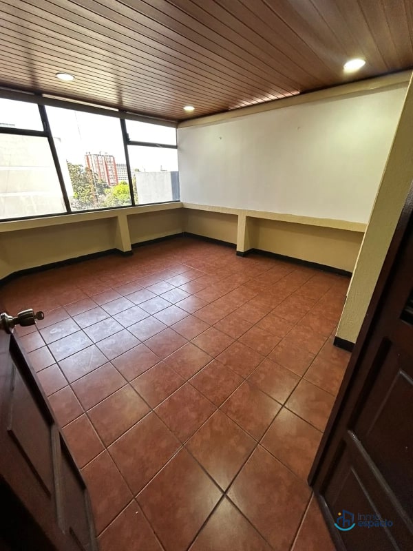 Oficinas en renta en Zona 7 – Utatlán 1 - 16