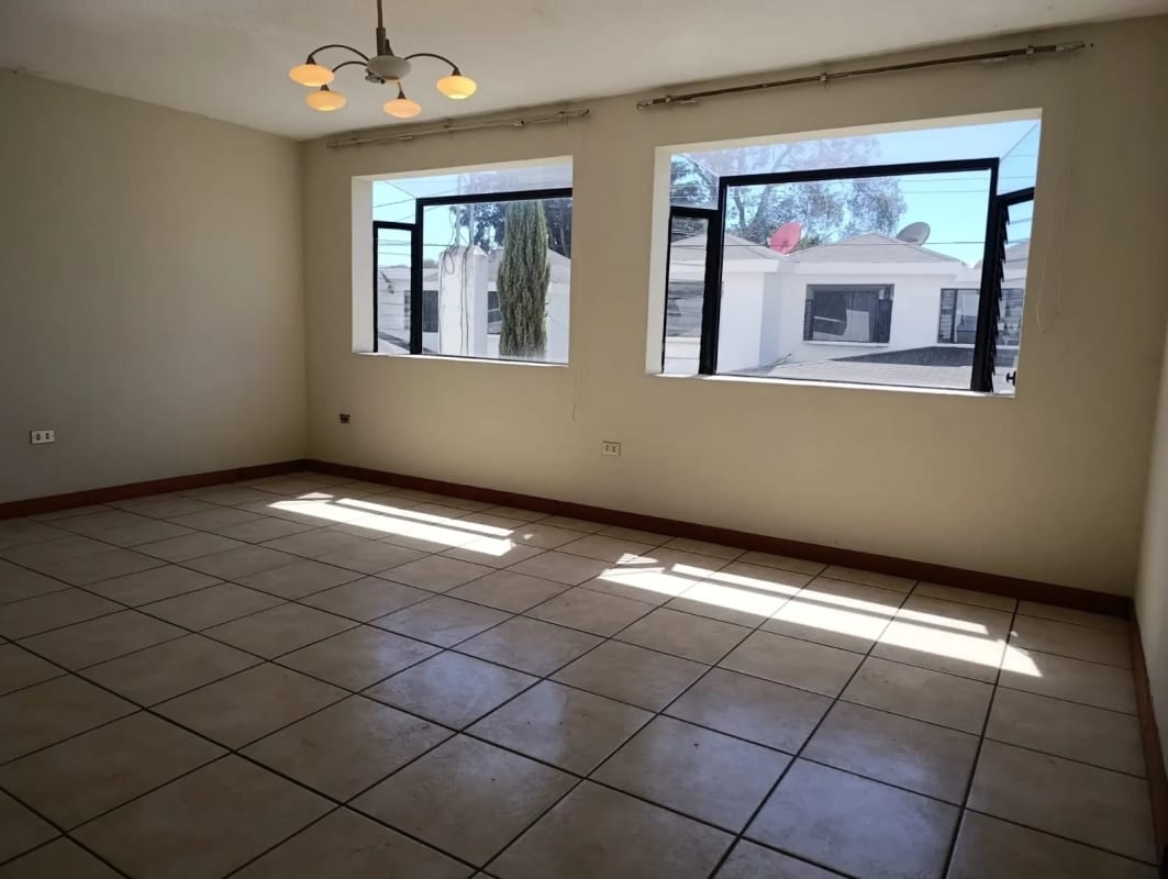 Se vende casa en San Remo, a la par de SanKris Mall, Ciudad San Cristóbal — Casa en Venta en Zona 8 Mixco, Guatemala, Ciudad — foto 17 de 17