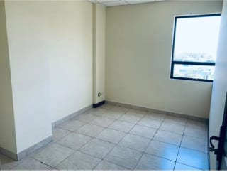 Oficina de 175 mts. en Zona 13 — Oficina en Alquiler en Zona 13, Guatemala, Ciudad — miniatura 5 de 11