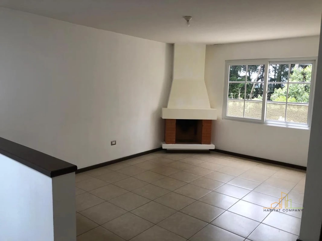 Ganga Casa en Venta en Villas de Santa Mónica Km 16.5 CAES Fraijanes – Amplia, con Jardín y Chimenea (Precio Rebajado) - 8