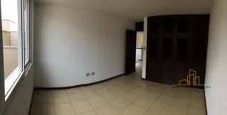 Ganga Casa en Venta en Villas de Santa Mónica Km 16.5 CAES Fraijanes – Amplia, con Jardín y Chimenea (Precio Rebajado) — Casa en Venta en km 16-20, Carretera a El Salvador, Guatemala, Ciudad — miniatura 6 de 8