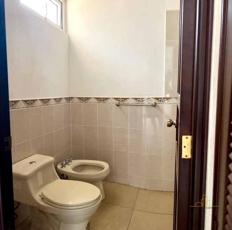 Ganga Casa en Venta en Villas de Santa Mónica Km 16.5 CAES Fraijanes – Amplia, con Jardín y Chimenea (Precio Rebajado) - 3