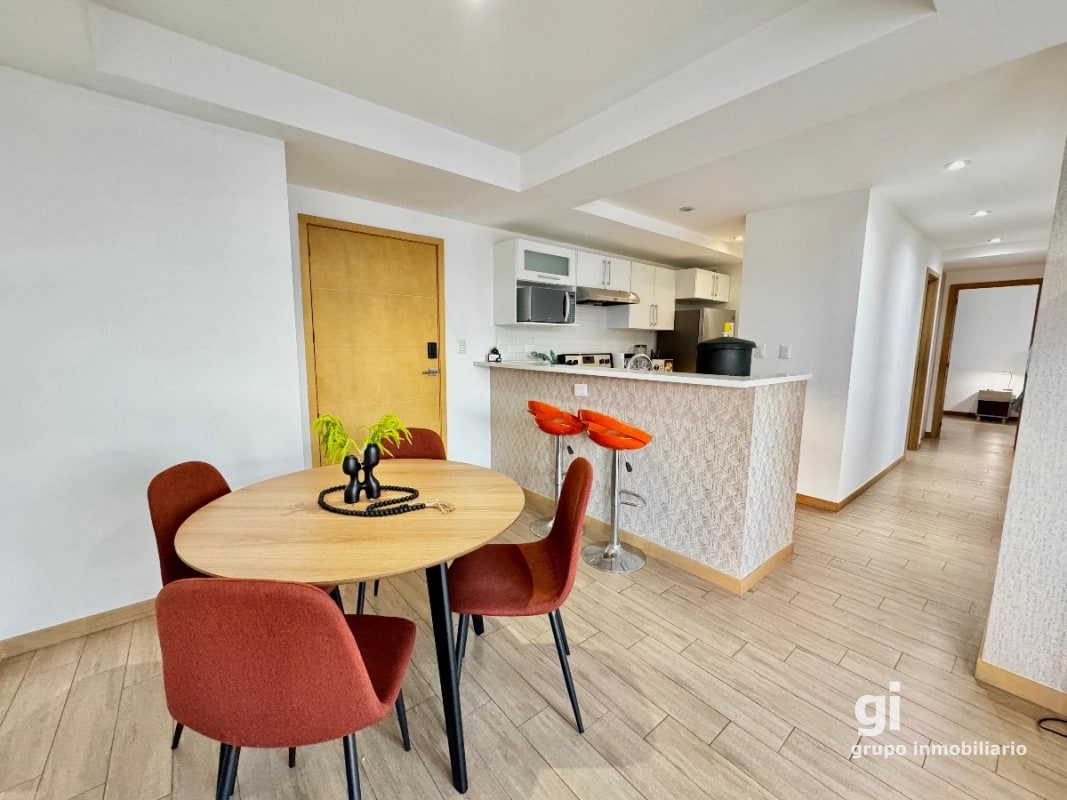 Apartamento de 3 dormitorios en venta zona 10 - 14