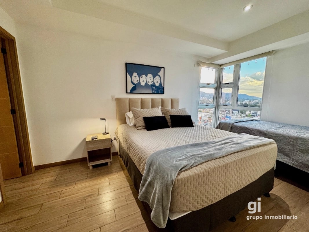 Apartamento de 3 dormitorios en venta zona 10 - 9
