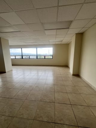 CONDESA II / OFICINA EN RENTA EN ZONA 13 — Oficina en Alquiler en Zona 13, Guatemala, Ciudad — miniatura 7 de 7