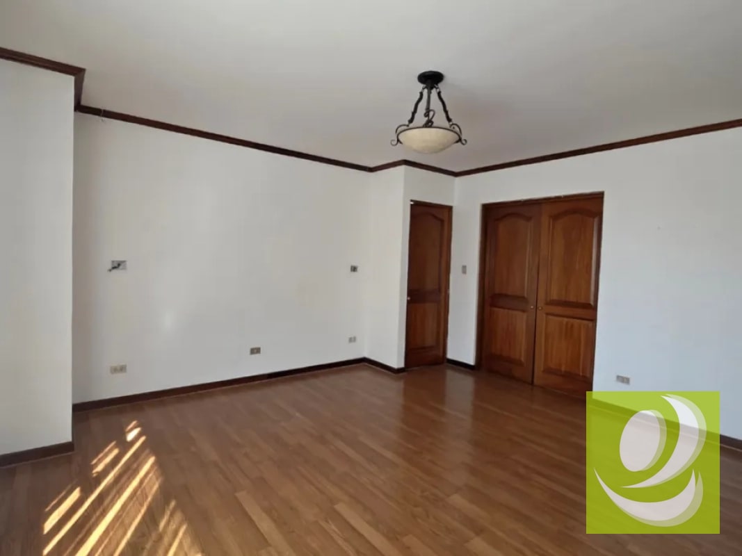 Apartamento en Venta en Castellar zona 10 cdad - 6