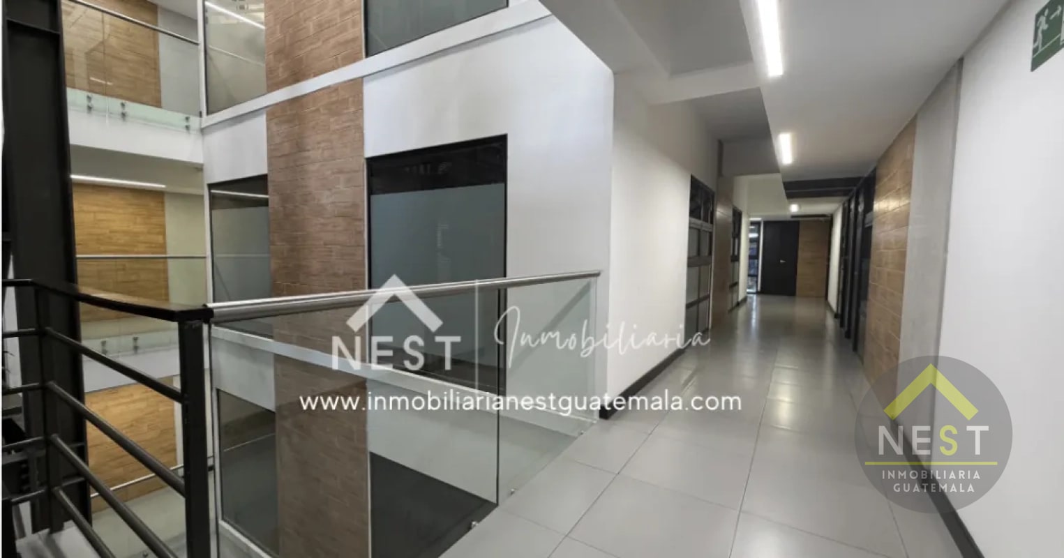 Oficina de 55m² en Renta | Edificio ASCEND - Zona 9 - 12