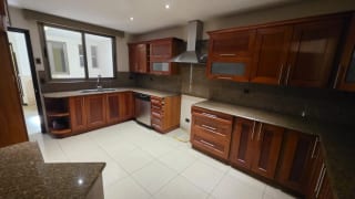 Casa en Venta - El Prado - Final 20 calle, Zona 10 — Casa en Venta en El Prado, Zona 10, Guatemala, Ciudad — miniatura 9 de 16
