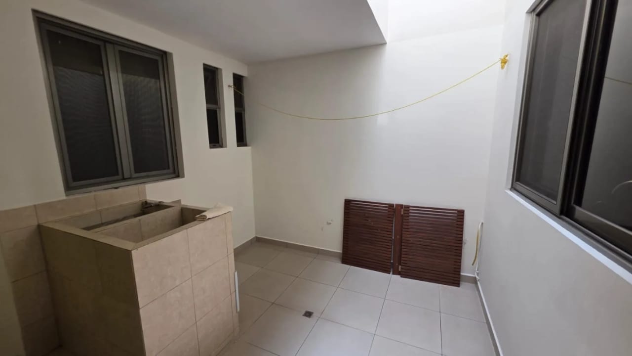 Casa en Venta - El Prado - Final 20 calle, Zona 10 — Casa en Venta en El Prado, Zona 10, Guatemala, Ciudad — foto 8 de 16