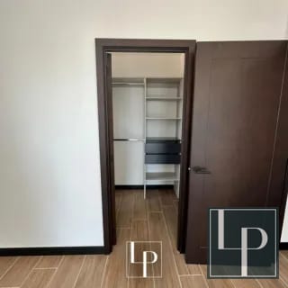Amplio Apartamento en Venta en Lirios 3 de Cayalá (Doble terraza) — Apartamento en Venta en Ciudad Cayalá, Zona 16, Guatemala, Ciudad — miniatura 4 de 5