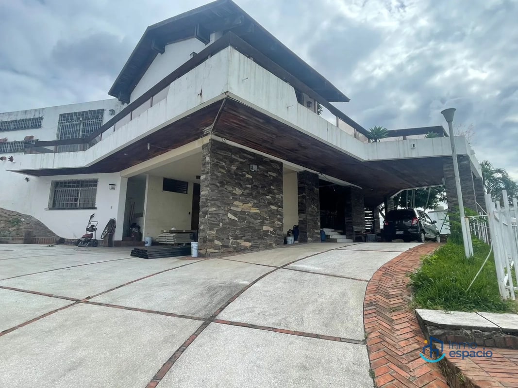 Casa en venta en Mayan Golf “Lago Azul”, Villa Nueva - 1