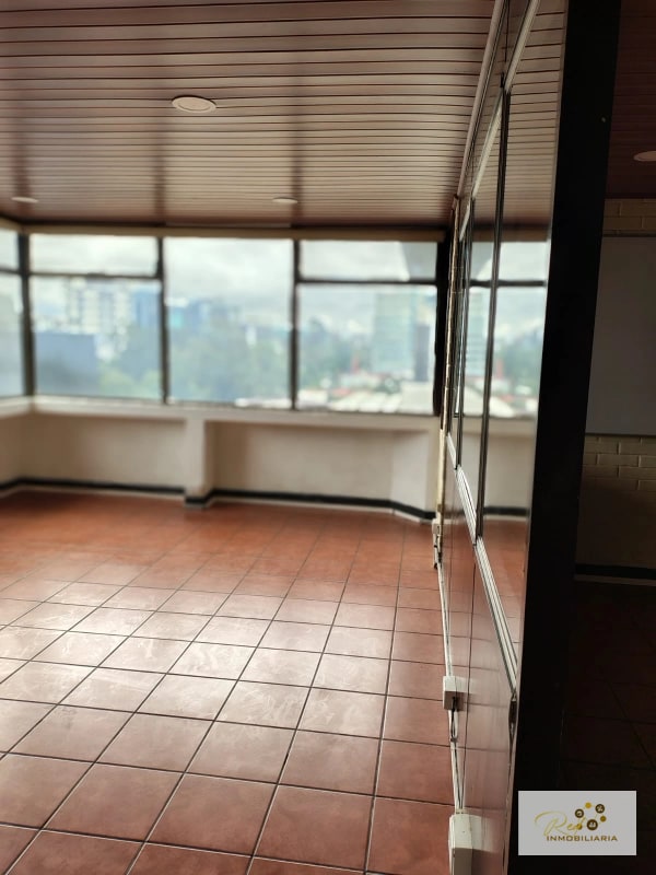 RENTA DE OFICINA, EN EDIFICIO REFORMA MONTUFAR ZONA 10. - 5