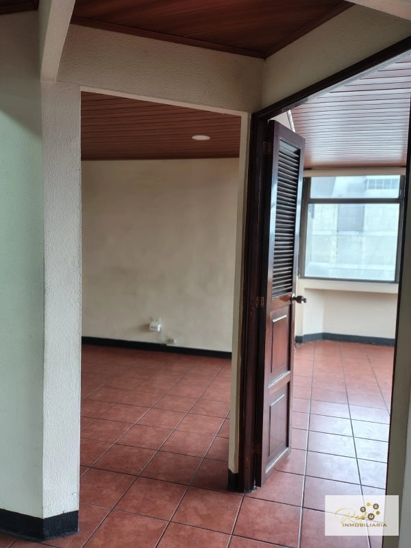 RENTA DE OFICINA, EN EDIFICIO REFORMA MONTUFAR ZONA 10. - 3