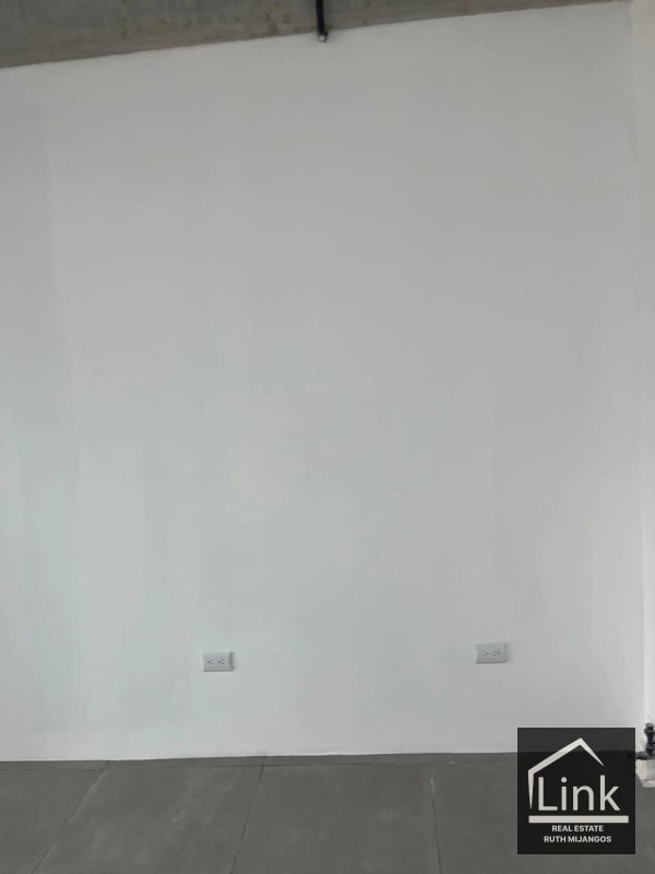 RENTA DE OFICINA ZONA 9 HUB - 4