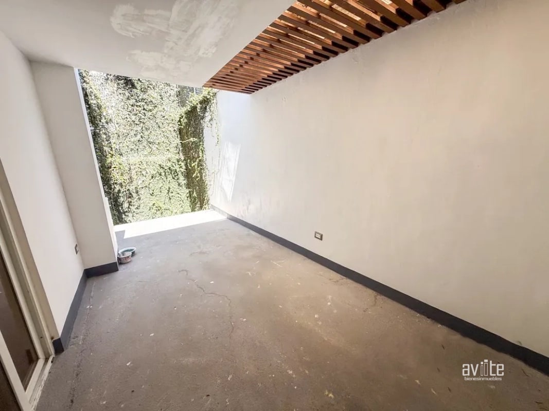 Casa dentro de Condominio, cerca de Cayala y URL   Q3,700,000 más impuestos - 5