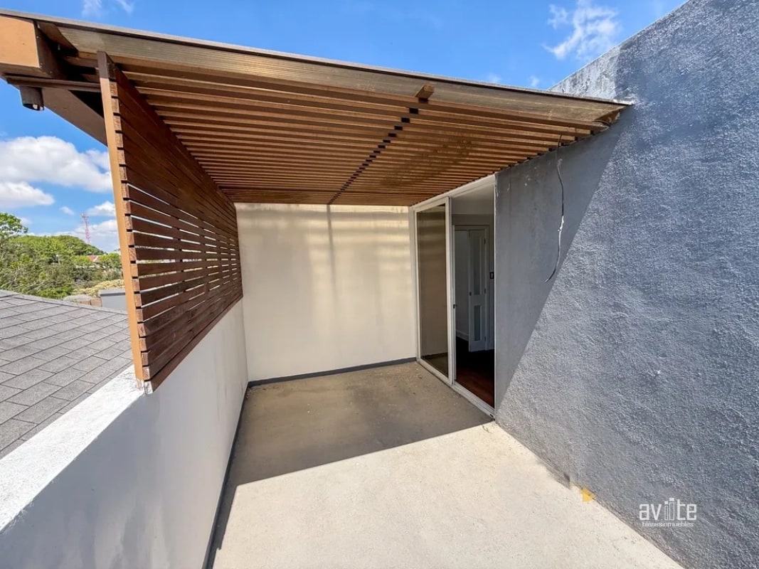 Casa dentro de Condominio, cerca de Cayala y URL   Q3,700,000 más impuestos - 9