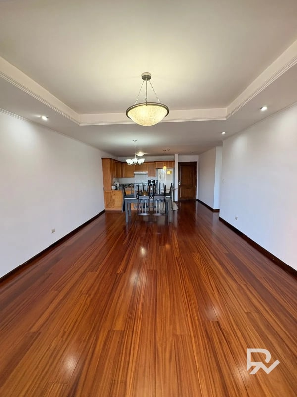 Venta de Apartamento en Edificio Torre del Valle zona 10 cerca de CC La Estación - 1