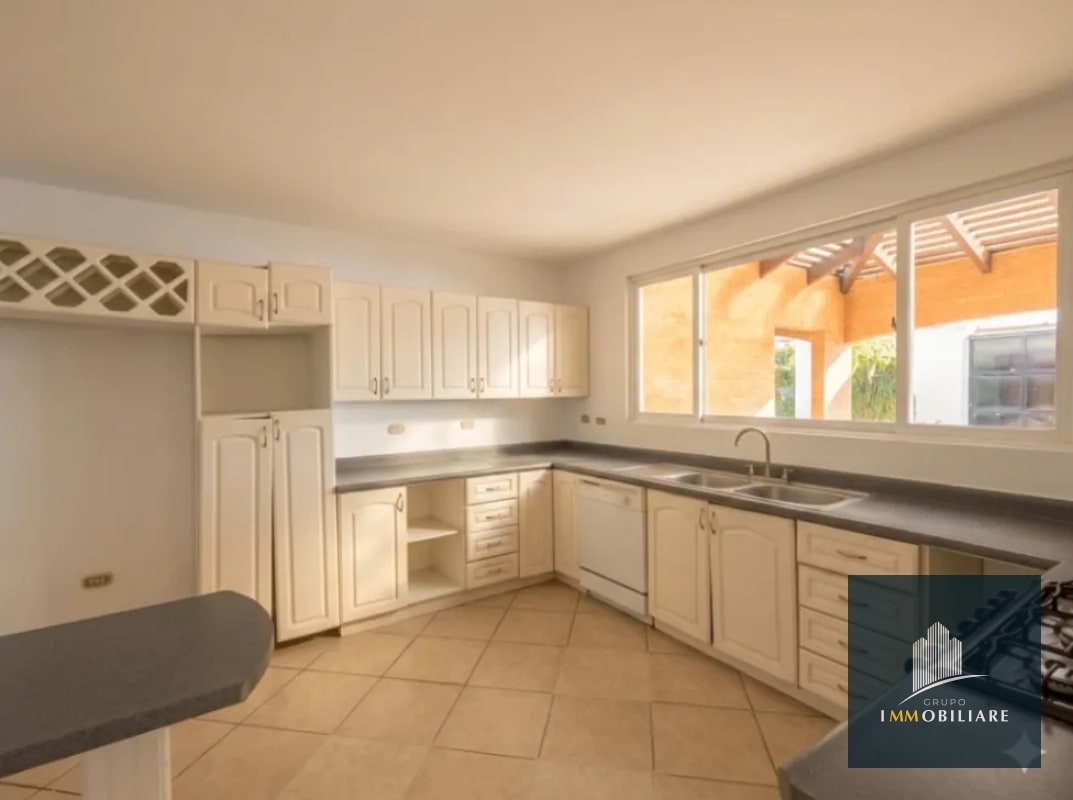 Casa en venta en Residenciales San Antonio km 16.5 Carretera a el Salvador - 10