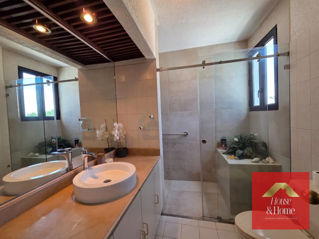 Casa en venta zona 15  con piscina - 5