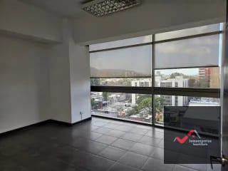 OFICINA EN RENTA EN ZONA 10, TORINO II — Oficina en Alquiler en Zona 10, Guatemala, Ciudad — miniatura 1 de 3