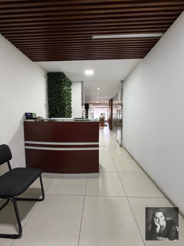 GEMINIS 10 - OFICINA EN RENTA – ZONA 10 (FRENTE A AVIA) - 1