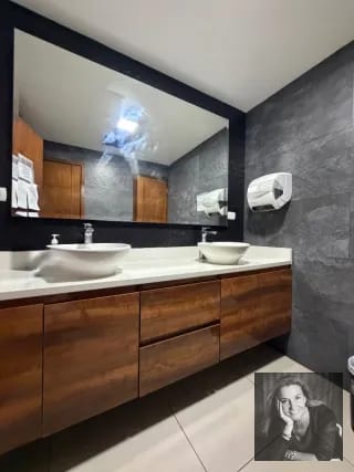 GEMINIS 10 - OFICINA EN RENTA – ZONA 10 (FRENTE A AVIA) — Oficina en Alquiler en Géminis 10, Zona 10, Guatemala, Ciudad — miniatura 12 de 16