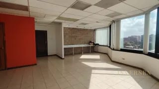 Oficina en renta ubicada en zona 10 — Oficina en Alquiler en Zona 10, Guatemala, Ciudad — miniatura 6 de 11