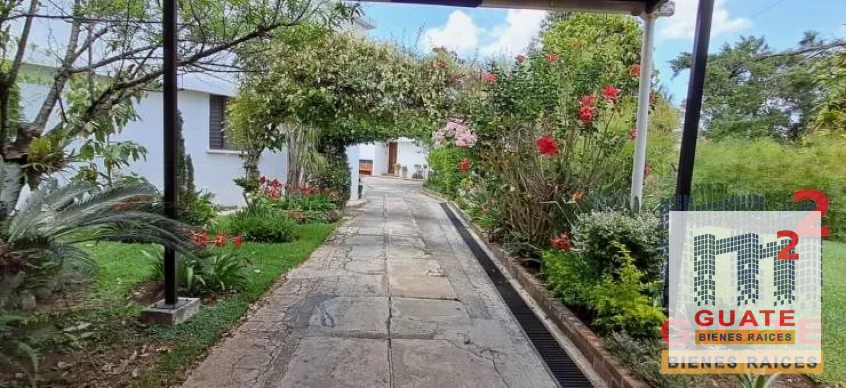 Casa fuera de condominio en Venta, Mixco - 1