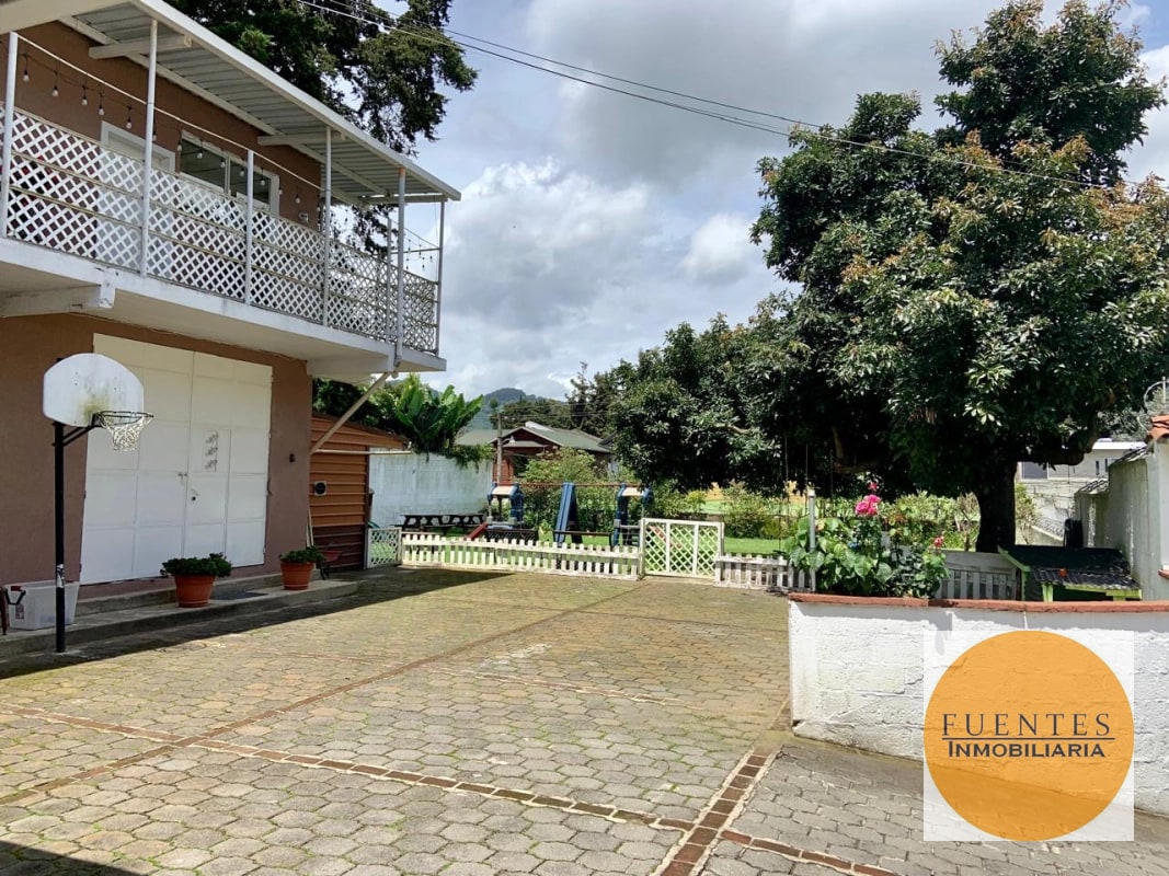CASA EN VENTA JARDINES DE SAN LUCAS IV - 2