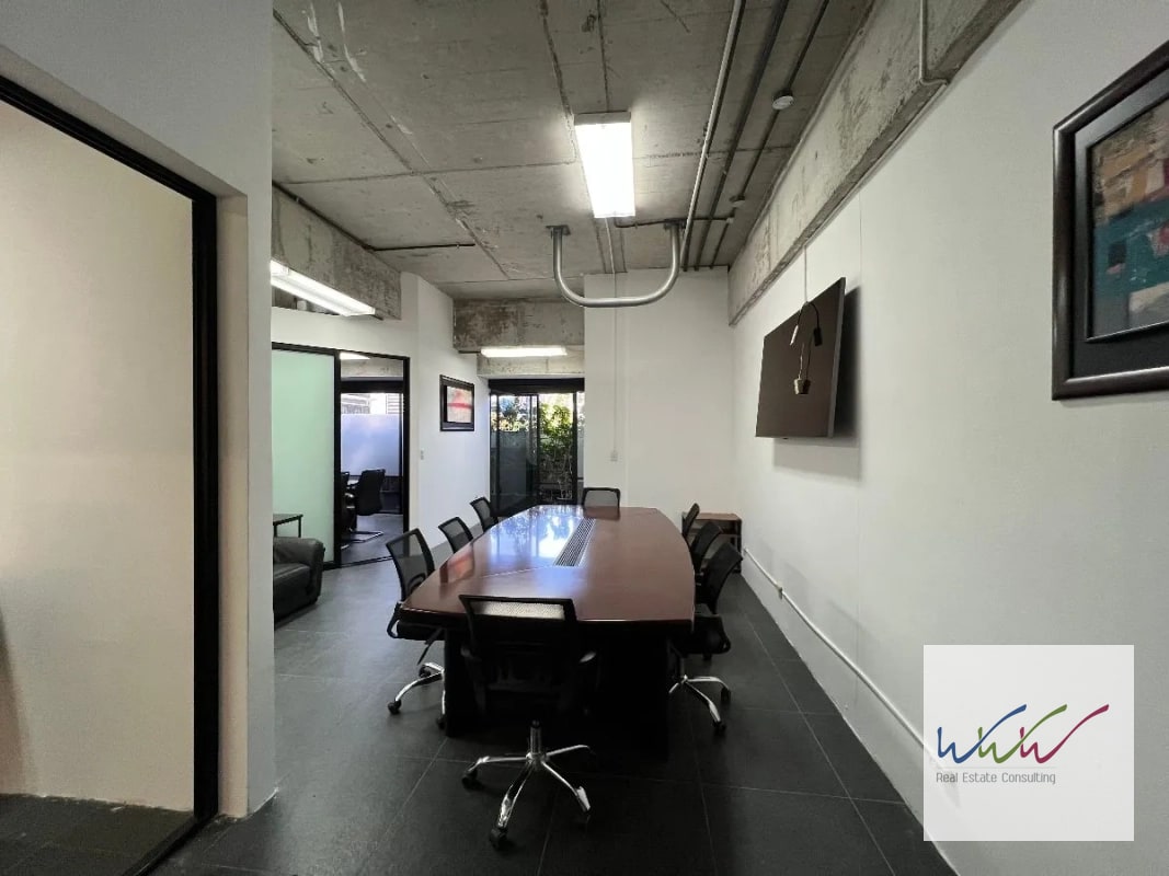 Vendo/rento oficina de 67m2 en edificio Design Center, zona 10 - 6