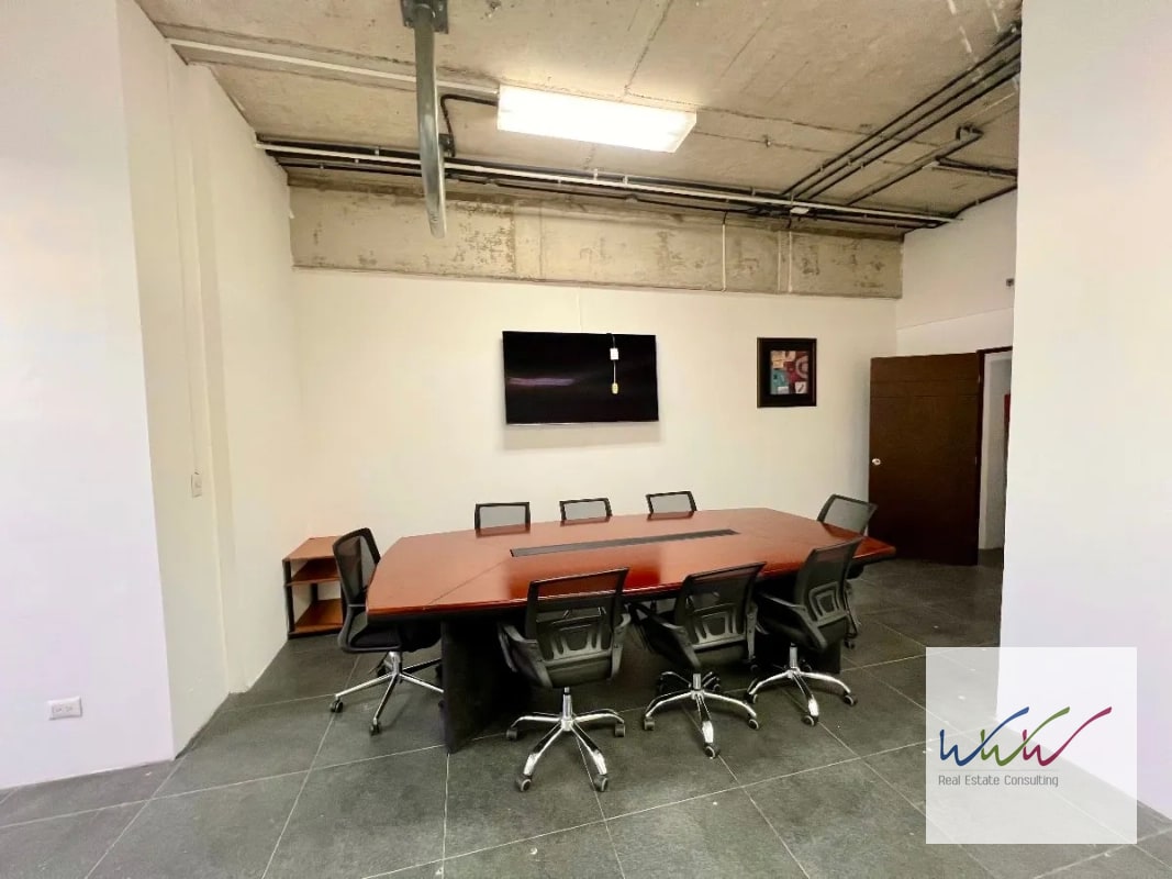 Vendo/rento oficina de 67m2 en edificio Design Center, zona 10 - 3