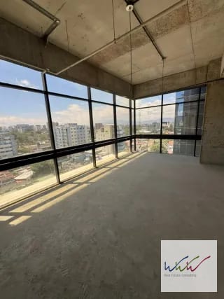 Rento amplia oficina de 570m2 en edificio Renovati, zona 10 — Oficina en Alquiler en Renovati, Zona 10, Guatemala, Ciudad — miniatura 11 de 11