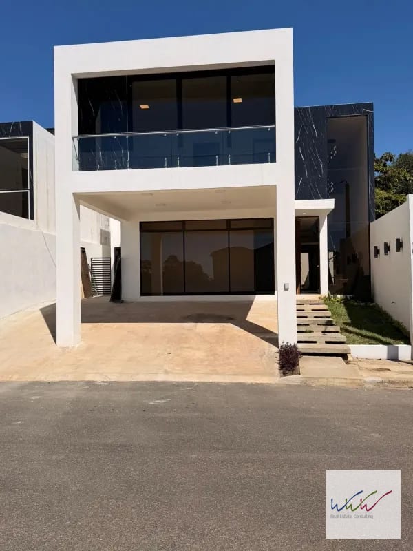 Casa en venta en condominio privado, carretera a Santa Elena Barillas — Casa en Venta en Zona 10, Guatemala, Ciudad — foto 1 de 2