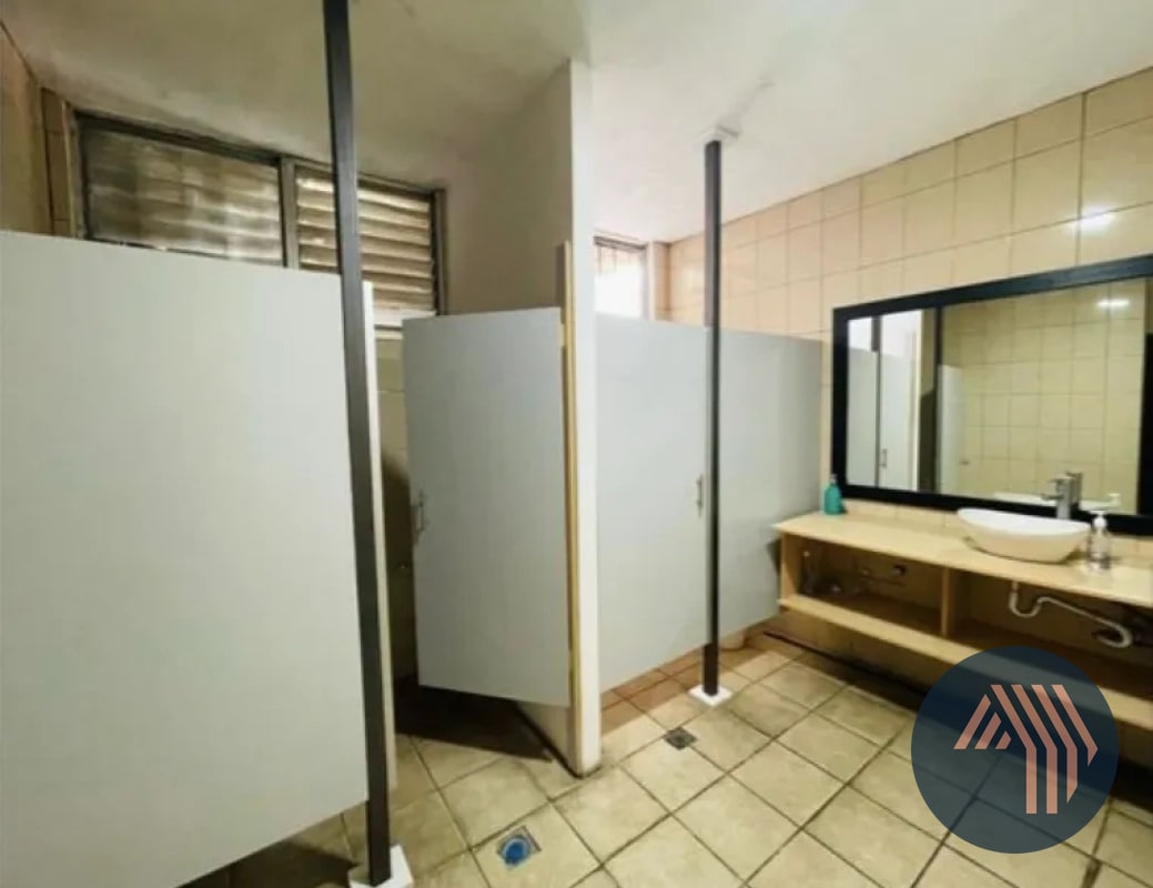 ALQUILER DE CÉNTRICA Y AMPLIA OFICINA - PLAZA MARITIMA, ZONA 10 - 7