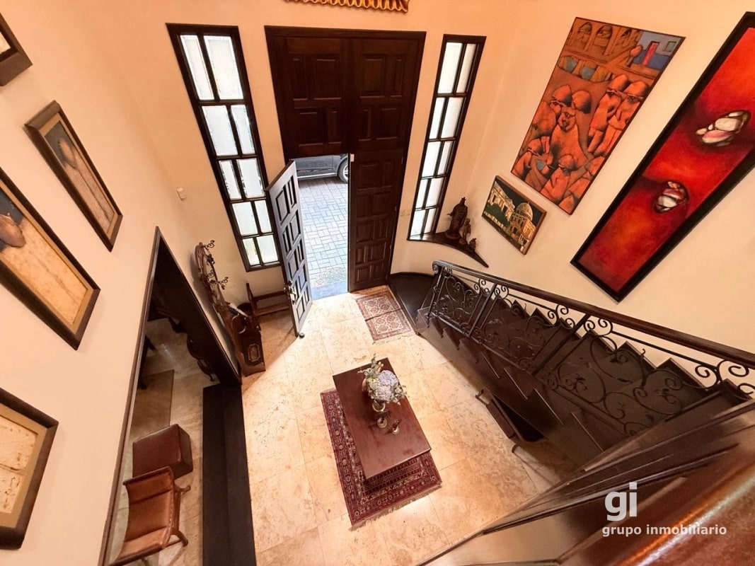 Preciosa casa en venta en condominio exclusivo CAES - 2