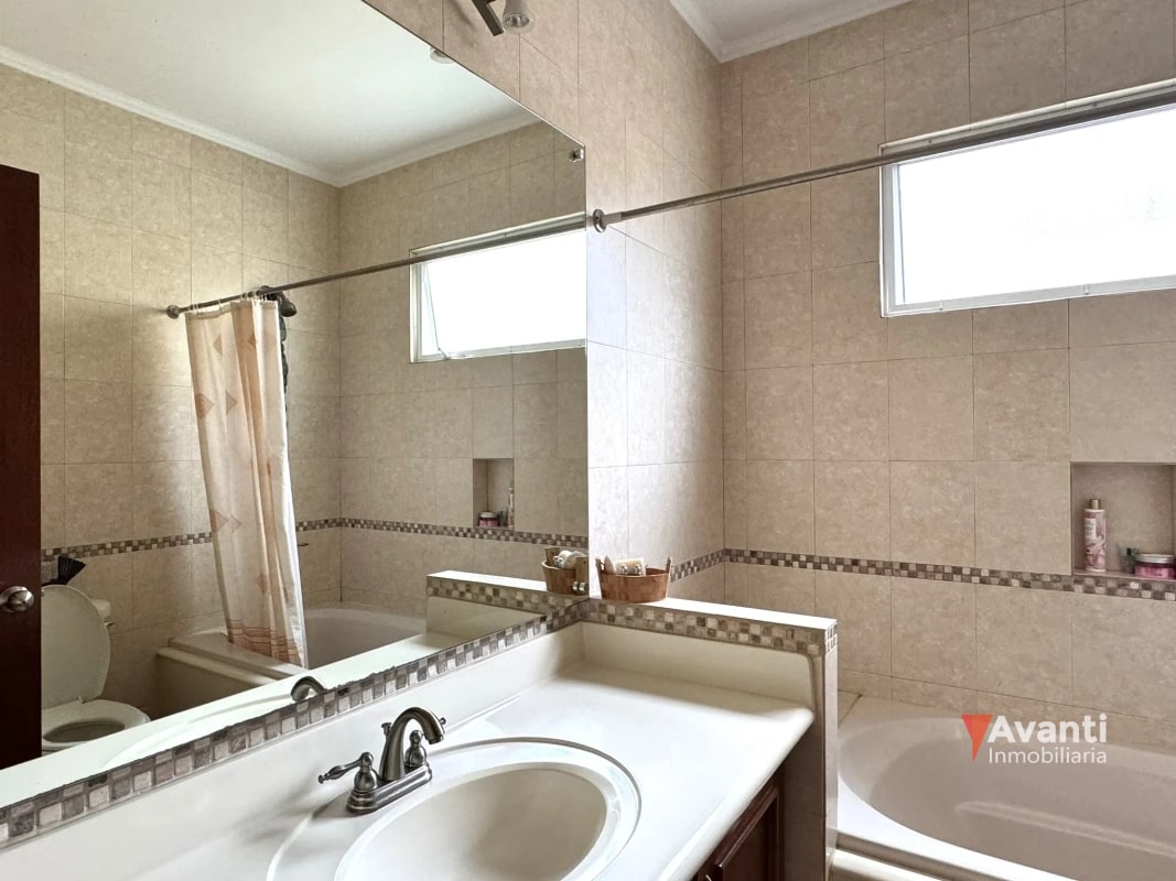 VENDO CASA CARRETERA A EL SALVADOR, PORTAL DEL BOSQUE - 7