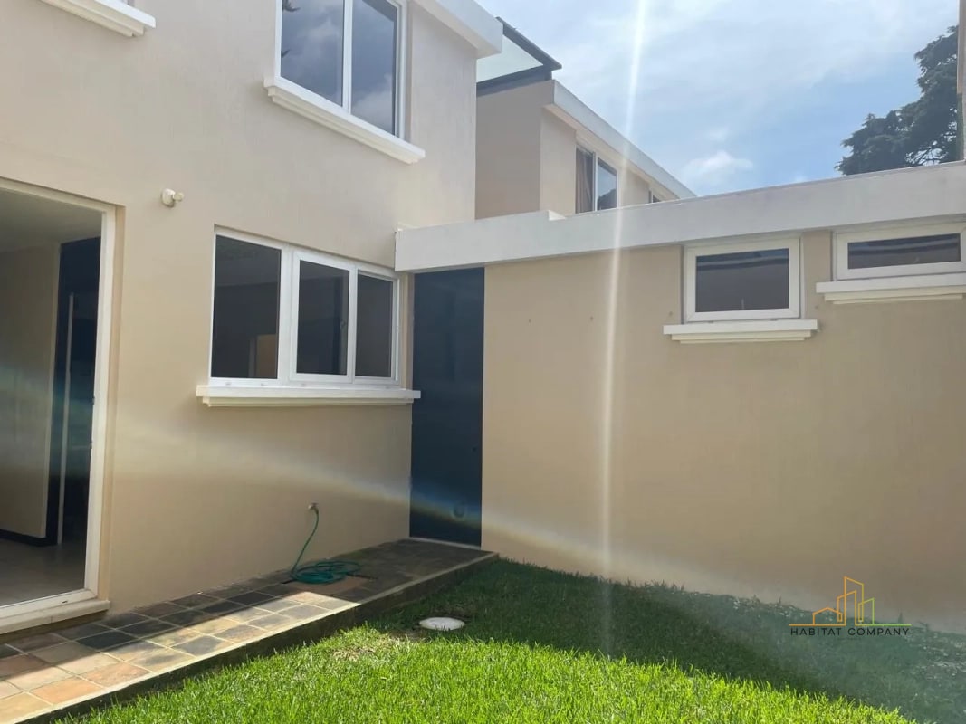 Ganga Casa en Venta Km 16.5 Carretera a El Salvador | Santa Mónica | Jardín + Estudio | Q1,555,000 - 6