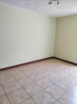 Alquiler de apartamento en zona 10 de 3 dormitorios — Apartamento en Alquiler en Zona 10, Guatemala, Ciudad — miniatura 5 de 11