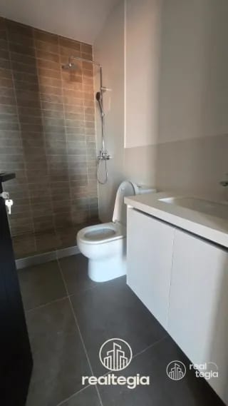 APARTAMENTO EN LIRIOS DE CAYALÁ ZONA 16 — Apartamento en Venta en Zona 16, Guatemala, Ciudad — miniatura 4 de 12