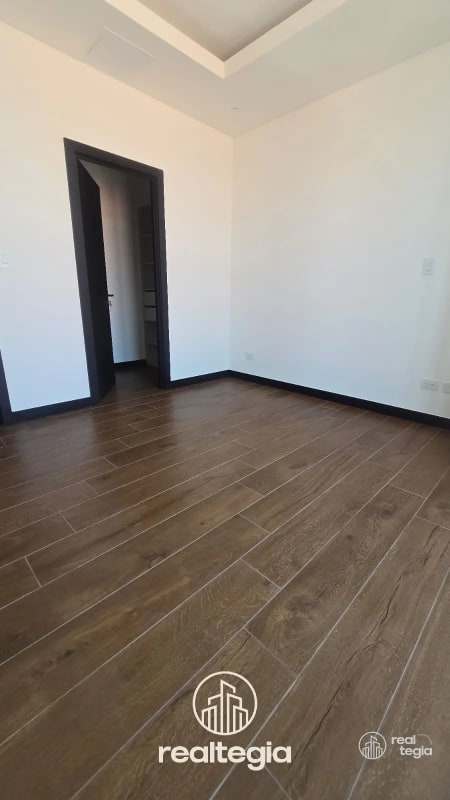 APARTAMENTO EN LIRIOS DE CAYALÁ ZONA 16 - 3
