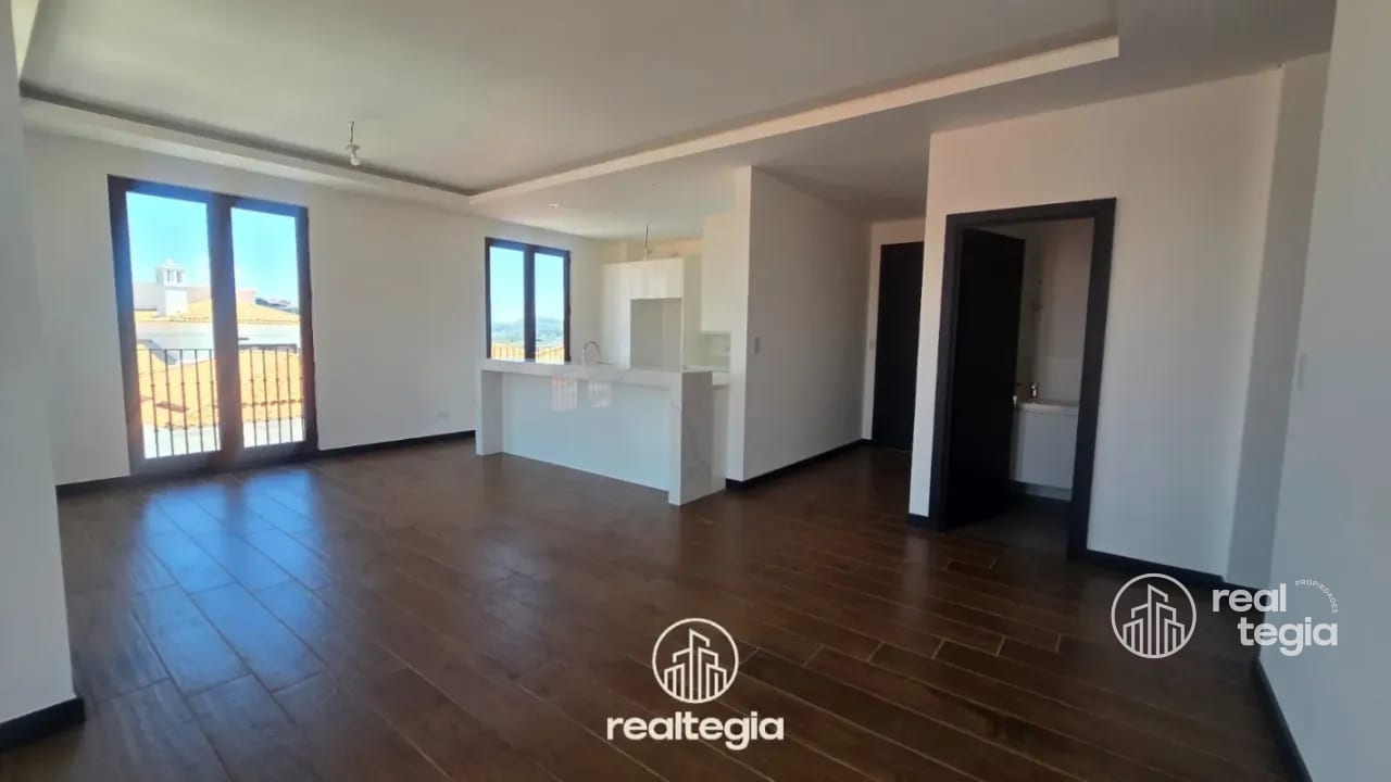 APARTAMENTO EN LIRIOS DE CAYALÁ ZONA 16 — Apartamento en Venta en Zona 16, Guatemala, Ciudad — foto 1 de 12