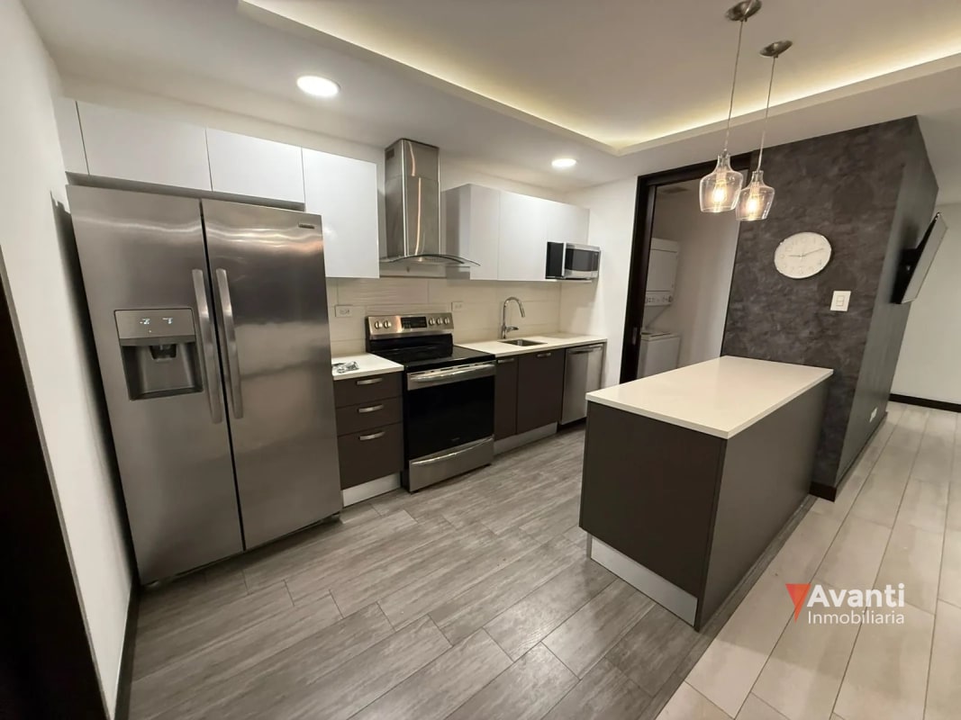 VENTA APARTAMENTO ZONA 15, LIV - 16
